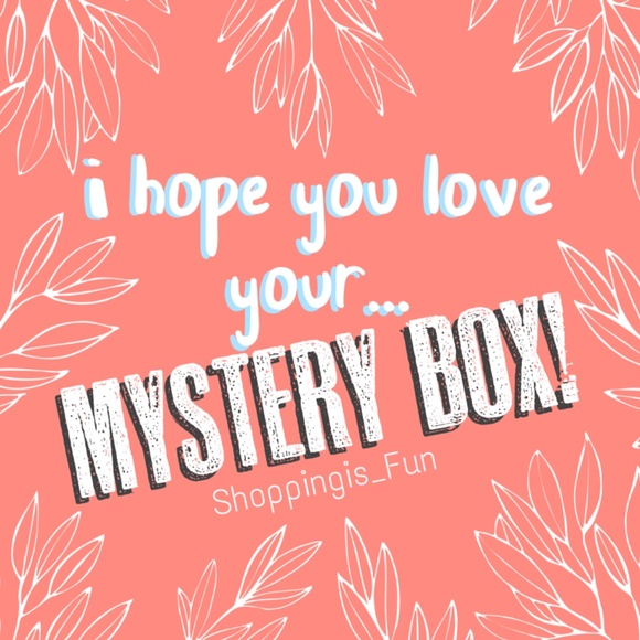 LOADED!!! - 10Pc NEW Plus Size 49$ Womens Mystery Clothing Box - Picture 3 of 8